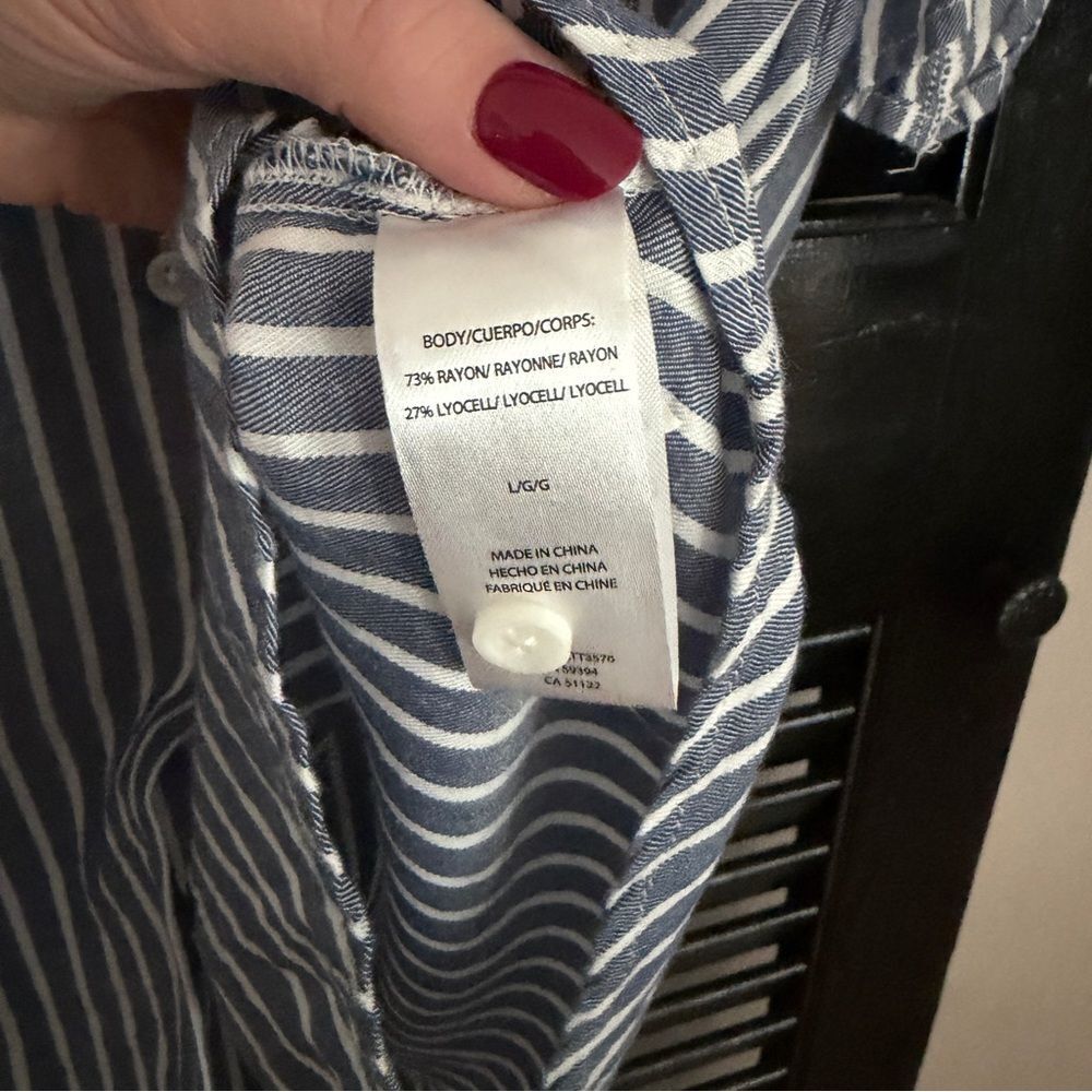 BeachLunchLounge Striped Chambray Ruffle Button Down Shirt Woman Size L - Picture 5 of 6
